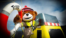 Bjørnis: Bestefar i vannet