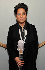 Vicci Martinez som 