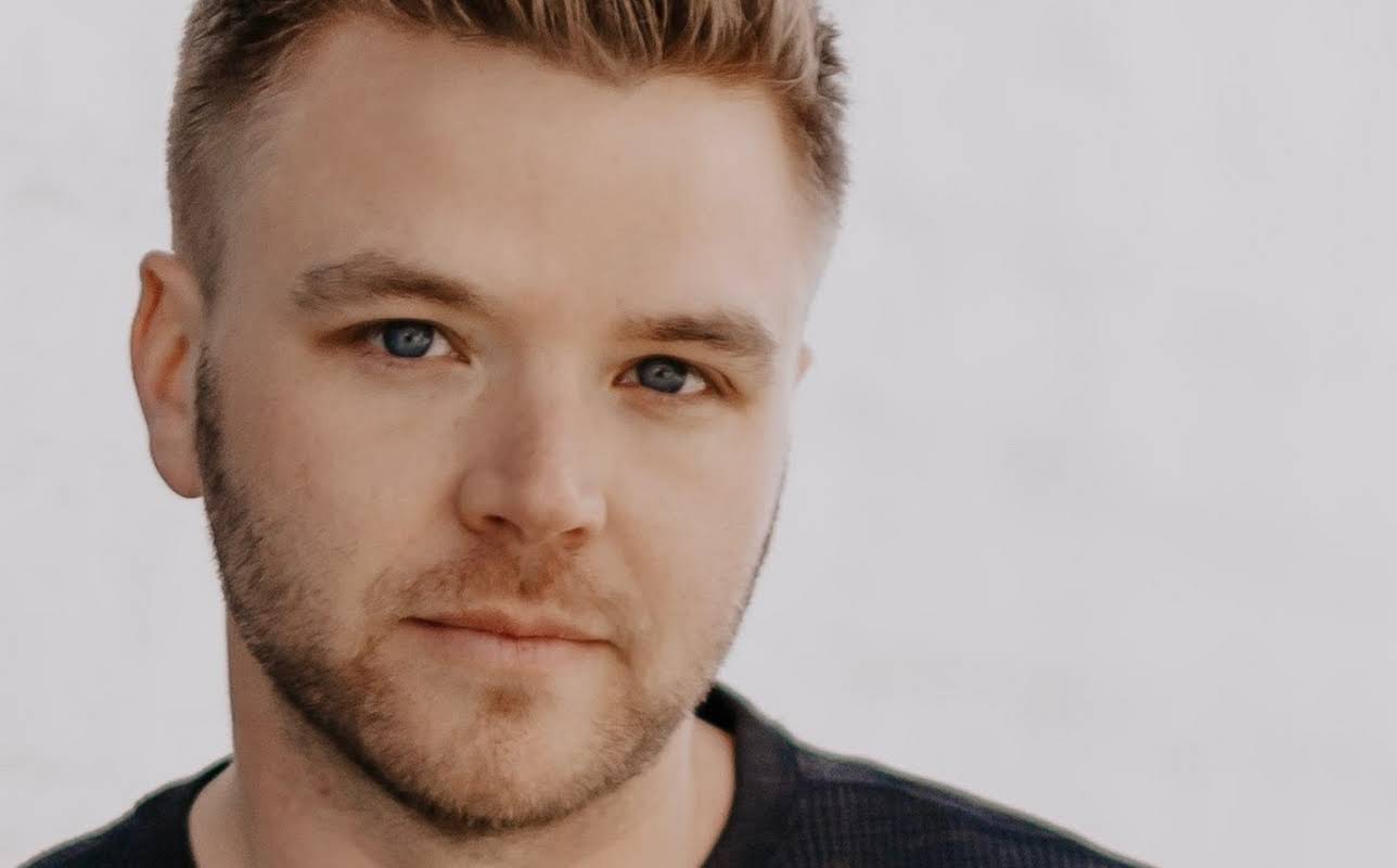Brett Davern
