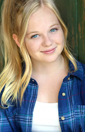Danielle Parker as Young Jennifer