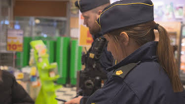 03:45: Södertäljepolisen (S3 E4) (S3) | Kanal 9 | 5/17 2026