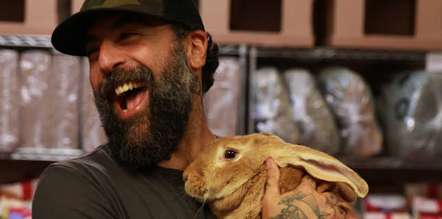 19:00: Animal Cribs (S2 E4) (S2) | Animal Planet | 11/27 2025