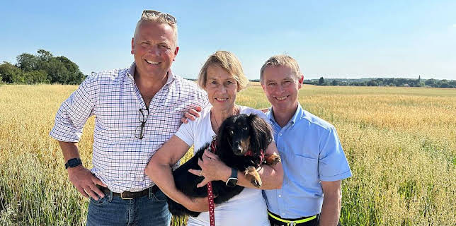 3:00 PM: I Escaped to the Country (S9) | BBC One | 1/7 2026