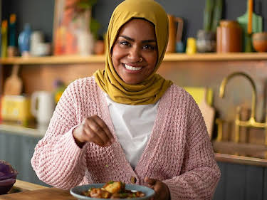 12:15: Nadiya's Cook Once Eat Twice - Einmal Kochen, doppelt genießen | Sixx | 9/5 2026