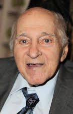 Robert Ellenstein como 