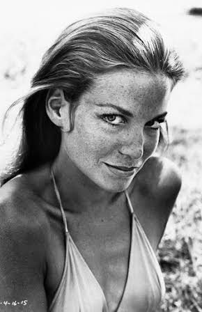 Alexandra Stewart as 