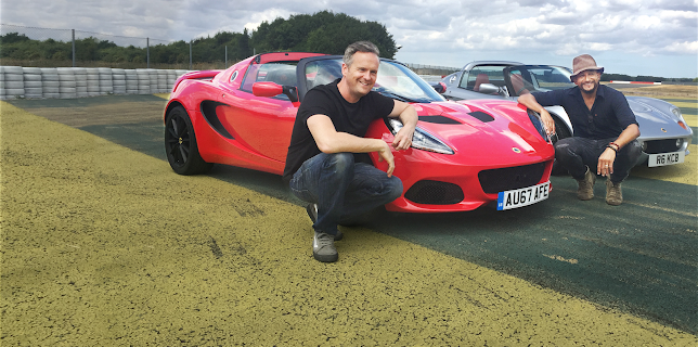 07:00: Car S.O.S (S8 E6) (S8) | National Geographic | 11/24 2025