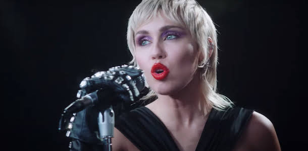 Miley Cyrus confirms the start of a new era in 2023