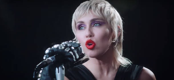 Miley Cyrus confirms the start of a new era in 2023