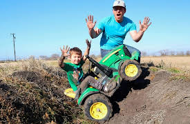 Hudson's Playground: Hudson Saves a Stuck Tractor!