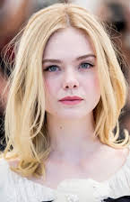 Elle Fanning som 