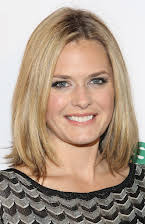 Maggie Lawson som 