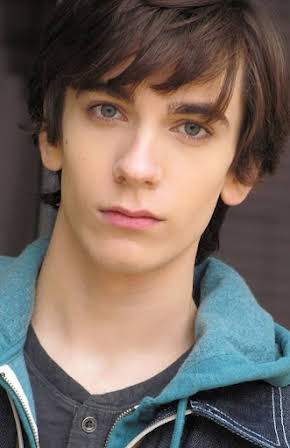 Andy Pessoa as 