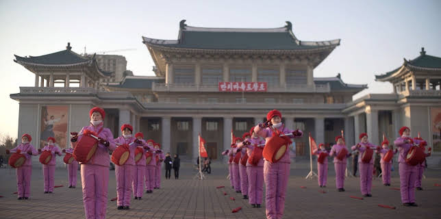 23:15: Gold für Kim - Ein Leben für Nordkoreas Führer | ZDFinfo | 11/28 2025