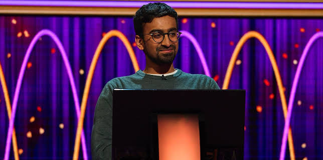 4:10 PM: Millionaire Hot Seat (S1 E2) (S1) | ITV | 1/18 2026