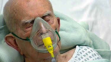 10:00 PM: 24 Hours in A&E | More 4 | 1/10 2026