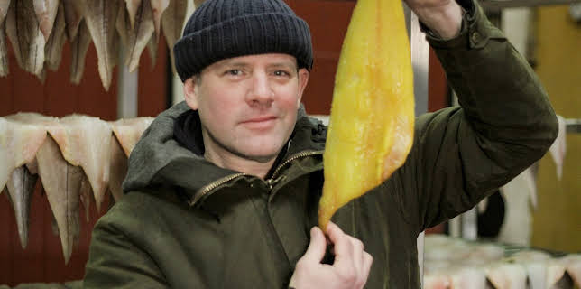 3:20 AM: Food Unwrapped | More 4 | 12/1 2025