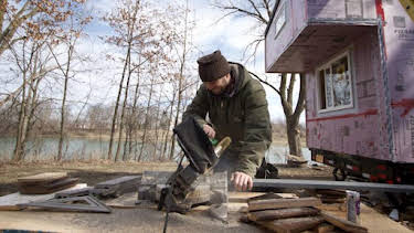 12:00 PM: Building Off The Grid (S1) | Discovery Channel | 9/9 2026