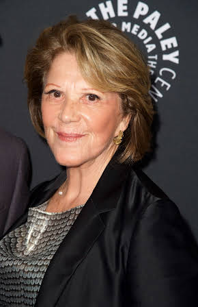 Linda Lavin as 