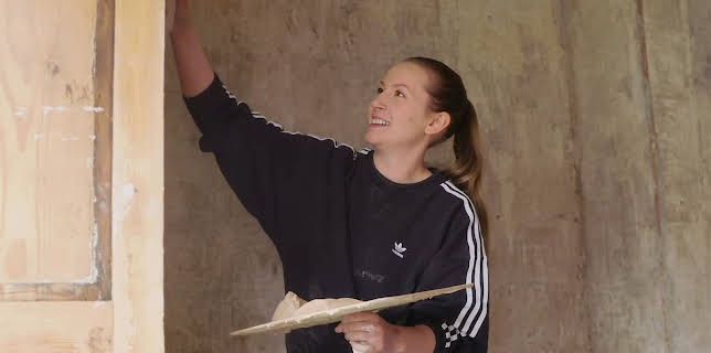 11:00 AM: The Great House Giveaway | More 4 | 12/8 2025