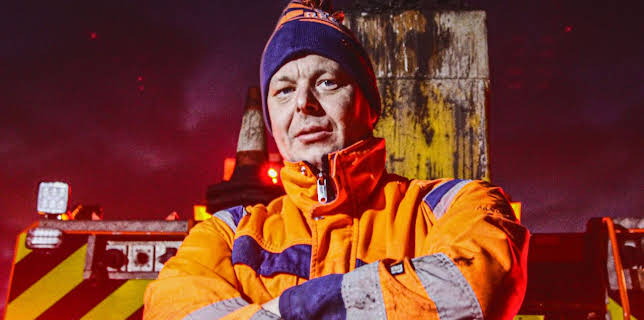 2:05 AM: Trucking Hell (S5 E9) (S5) | Paramount | 2/4 2026