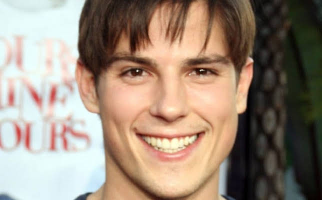 Sean Faris