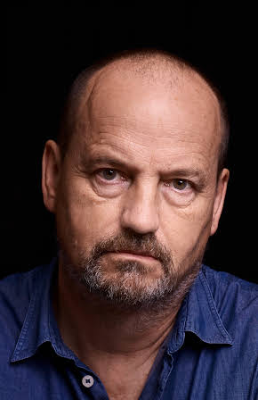 Carsten Kressner as Doktor