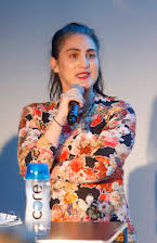 Lesley Arfin som creator