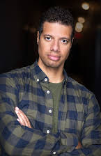 Michael Broderick como 