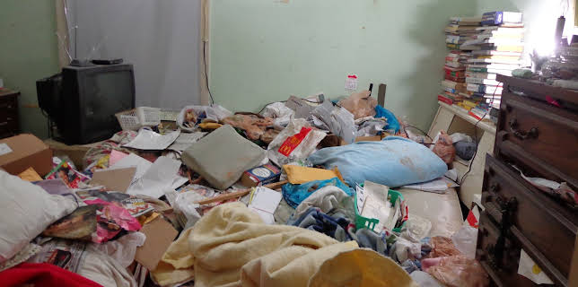 06:25: Hoarding: Buried Alive (S4 E17) (S4) | TLC | 11/6 2025