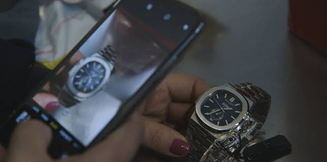 21:50: Toll | TV 2 Zebra | 11/10 2025