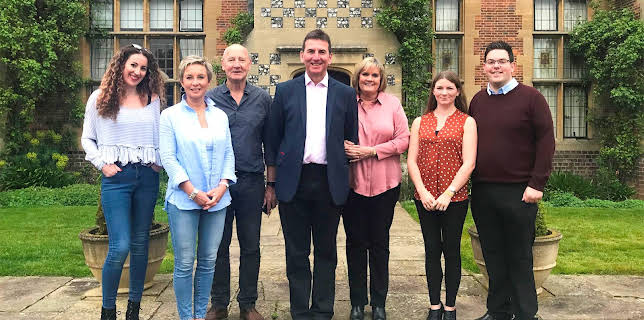 3:10 PM: Four in a Bed | More 4 | 12/6 2025