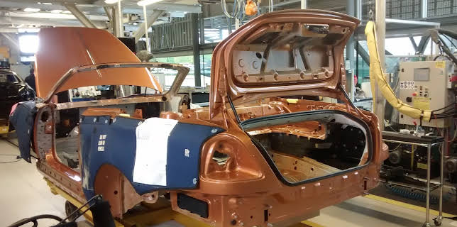 19:20: How It's Made: Dream Cars (S3 E11) (S3) | Discovery Science | 11/18 2025