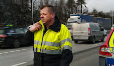 Vägens hjältar (S6 E6)