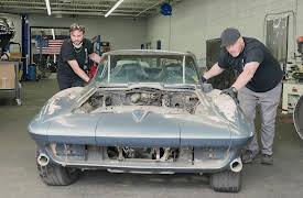 Custom Carolina, Season 1: '67 'Vette Retro Racer