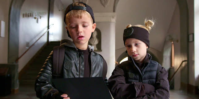 09:40: Miniagentene: Artist har fått stemmen sabotert | NRK Super | 11/18 2025