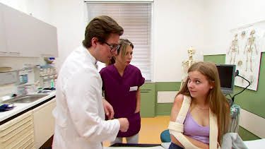 13:55: Südklinik am Ring (S1 E52) (S1) | RTL 2 | 8/12 2026