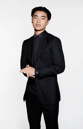 Dallas Liu as Mikey Yang