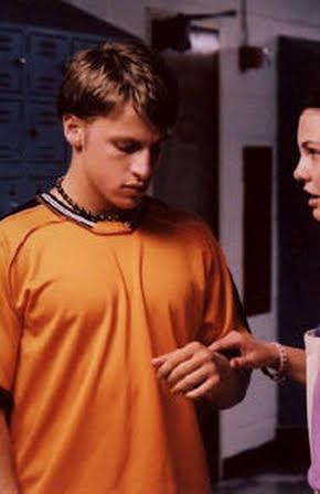 Noah Fleiss as 