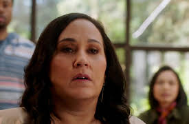 MacGyver, Season 1: Cigar Cutter