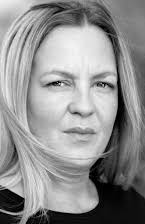 Lorraine Stanley som 