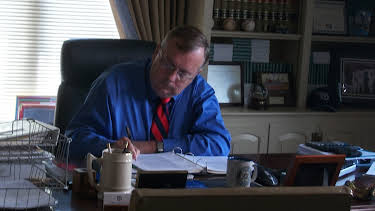 19:00: Nightmare Next Door (S1 E3) (S1) | ID | 5/7 2026