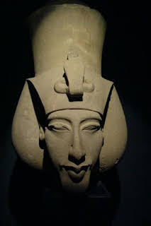 01:21: Alienígenas: Edición especial de Generación alien: Caras de los Dioses | Discovery Max | 4/2 2026