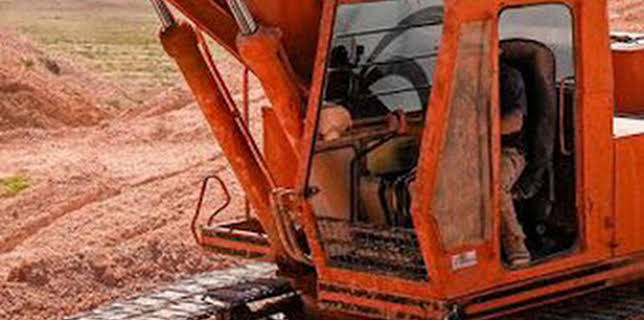 12:45: Cazadores de gemas: Locuras con diesel | Discovery | 2/22 2026