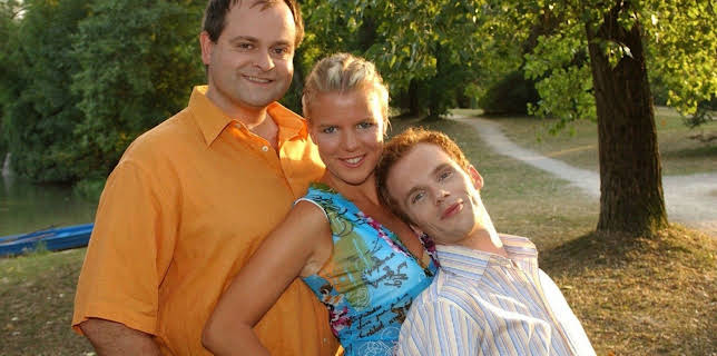 04:00: Die dreisten Drei - Die Comedy-WG | Sat1 | 3/14 2026