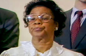 The People v. The Klan, Season 1: It Takes a Mother