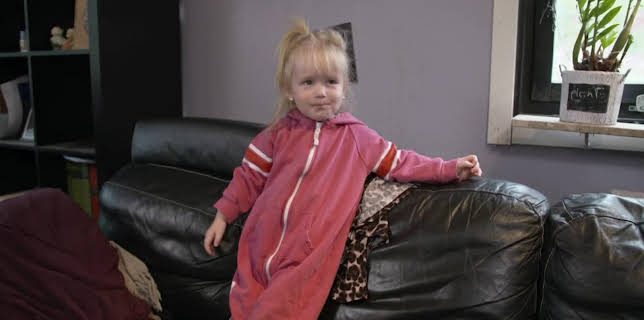 06:55: Unga Mammor (S2 E28) (S2) | TV3 | 12/14 2025