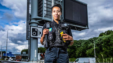 9:00 PM: Motorway Cops: Catching Britain's Speeders (S4 E6) (S4) | Paramount | 2/11 2026