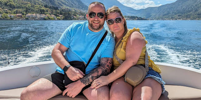 11:00 PM: Rich Holiday, Poor Holiday (S4 E3) (S4) | 5 Select | 1/20 2026