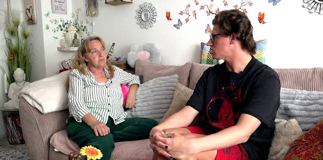 18:05: Hartz und herzlich - Tag für Tag Benz-Baracken | RTL 2 | 12/2 2025